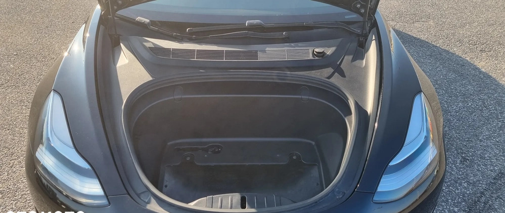 Tesla Model 3 cena 90000 przebieg: 83400, rok produkcji 2019 z Łódź małe 667